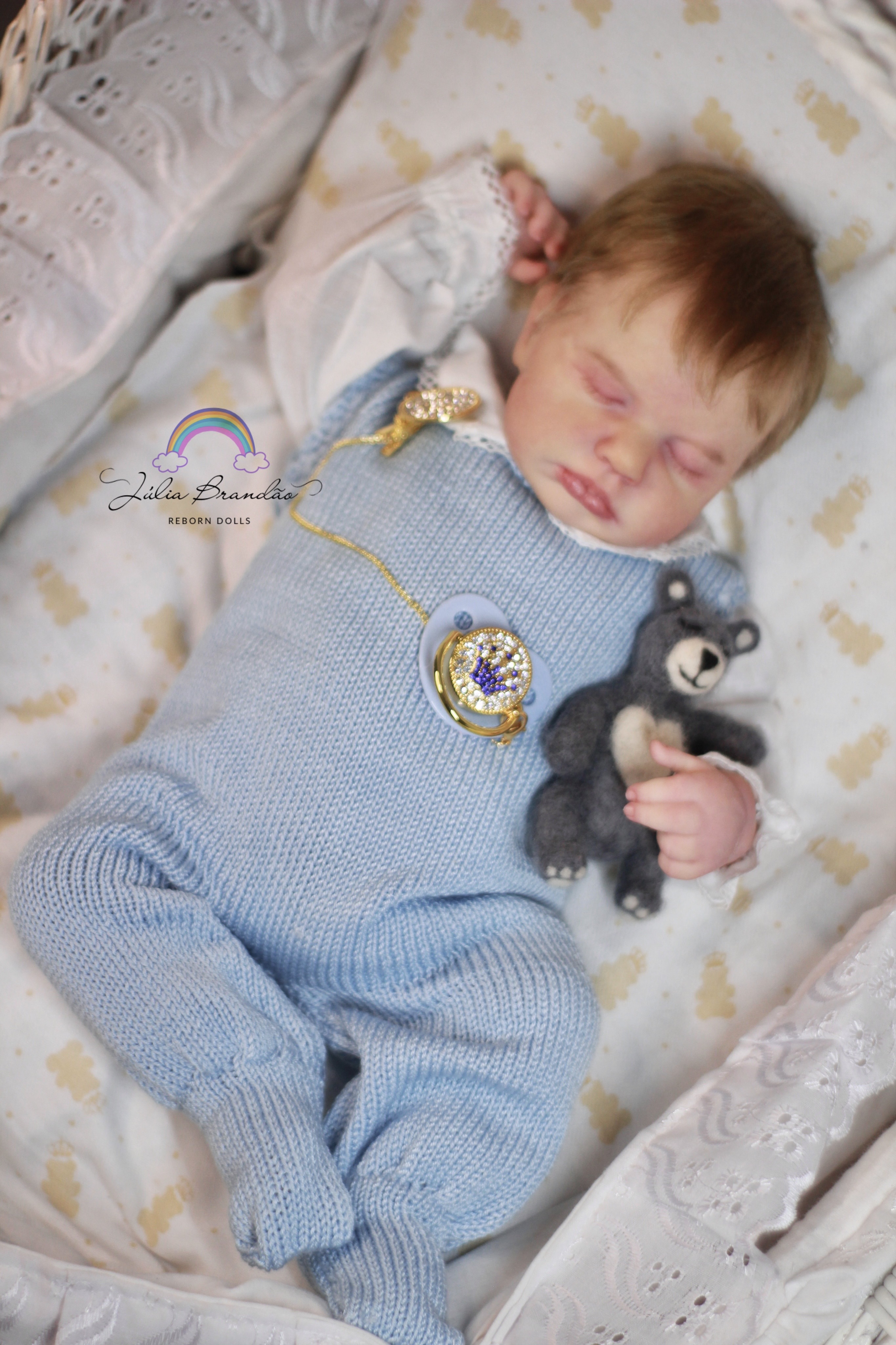 Bebê Reborn kit LouLou menino vista 3