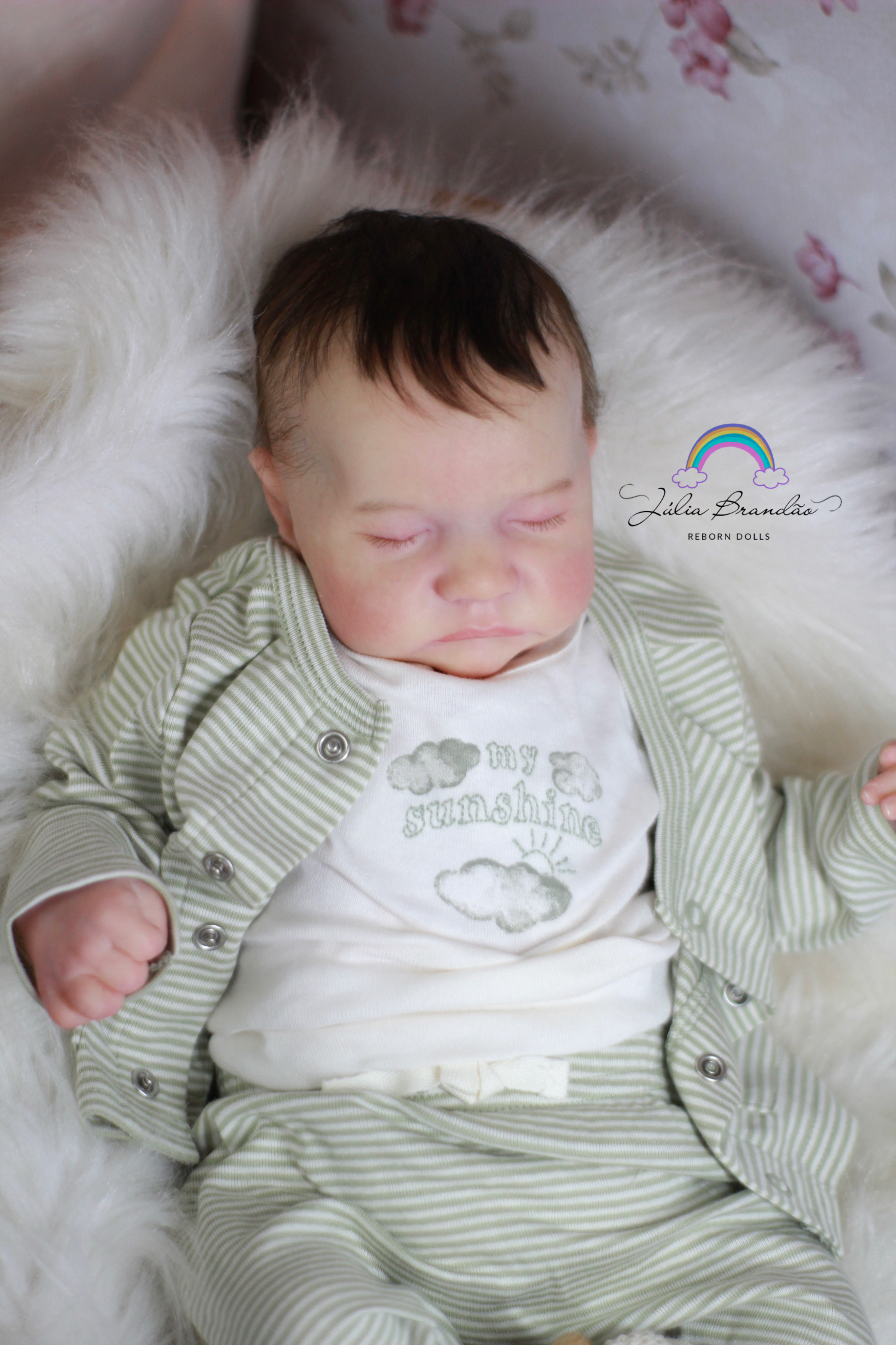 Bebê Reborn kit Levi menino vista 2