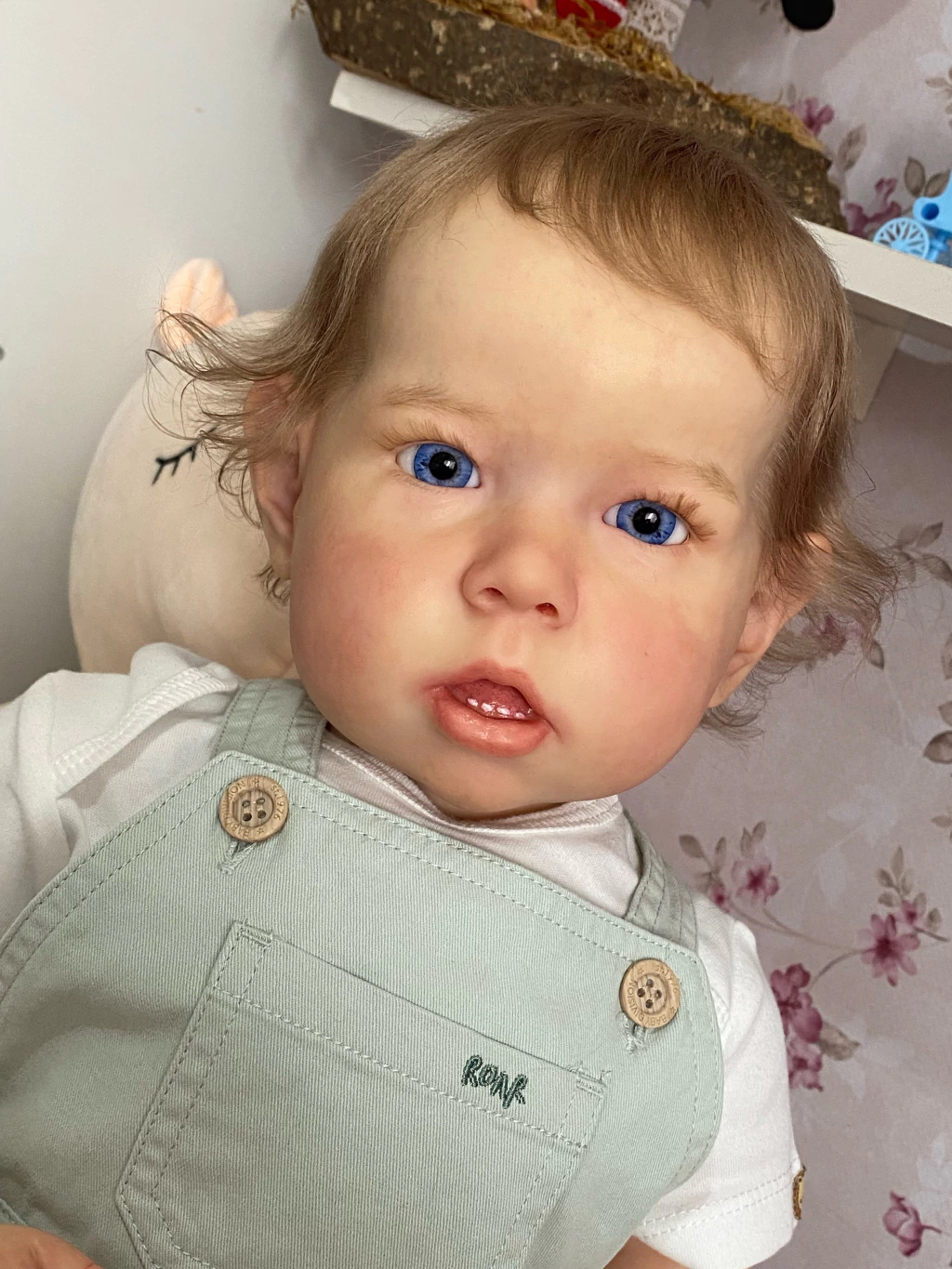 Bebê Reborn Kit Liam Menino (Toddler) vista 4