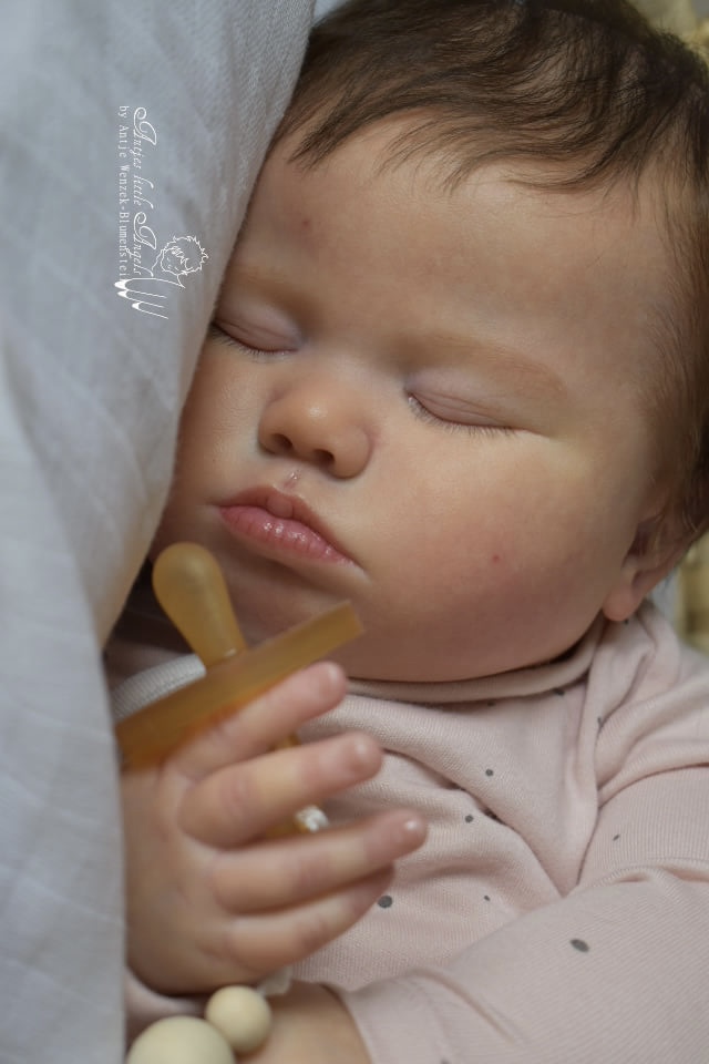 Bebê Reborn Kit June Dormindo (Toddler) vista 2