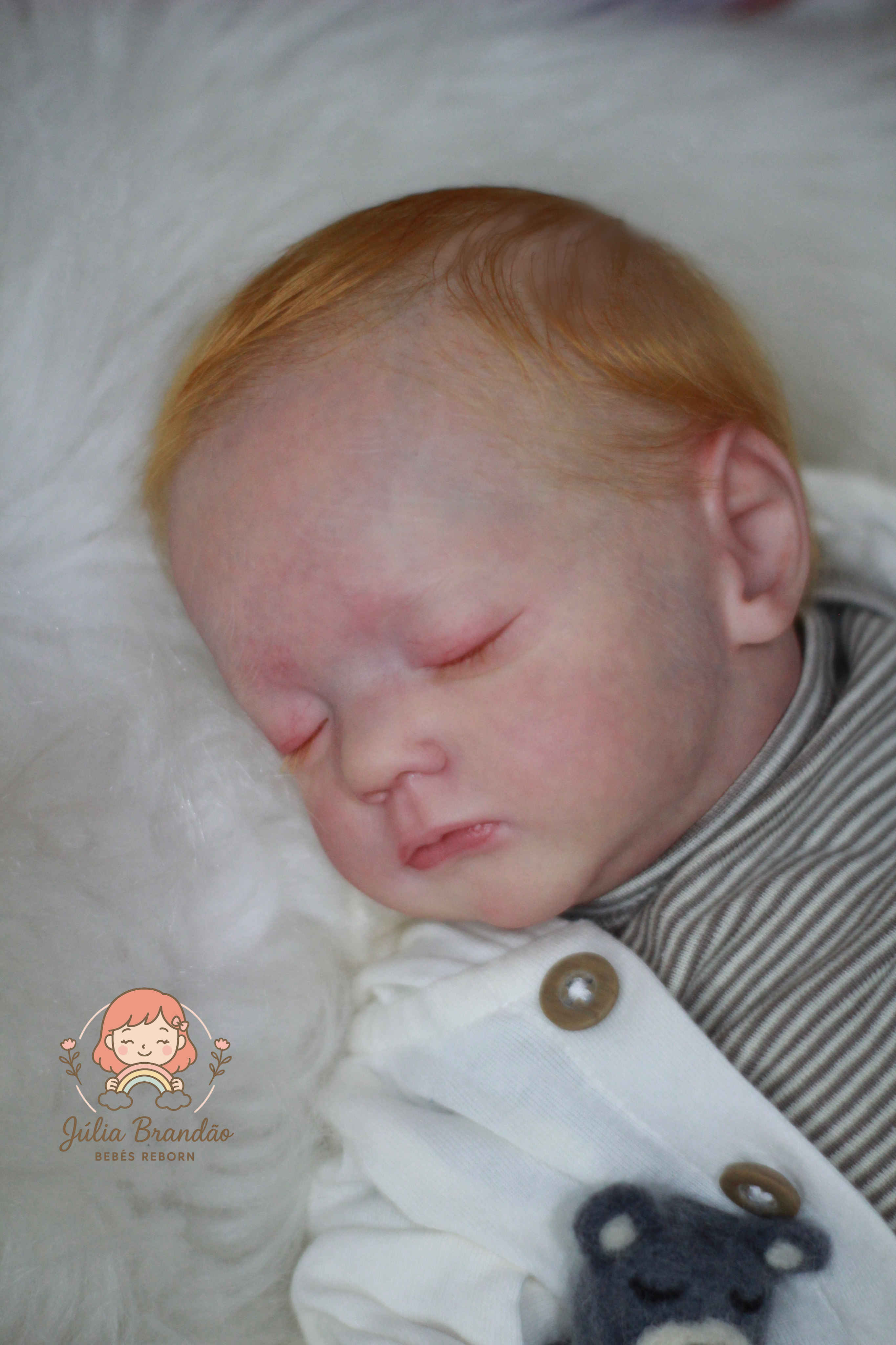 Bebê Reborn Kit Alessia menino vista 4