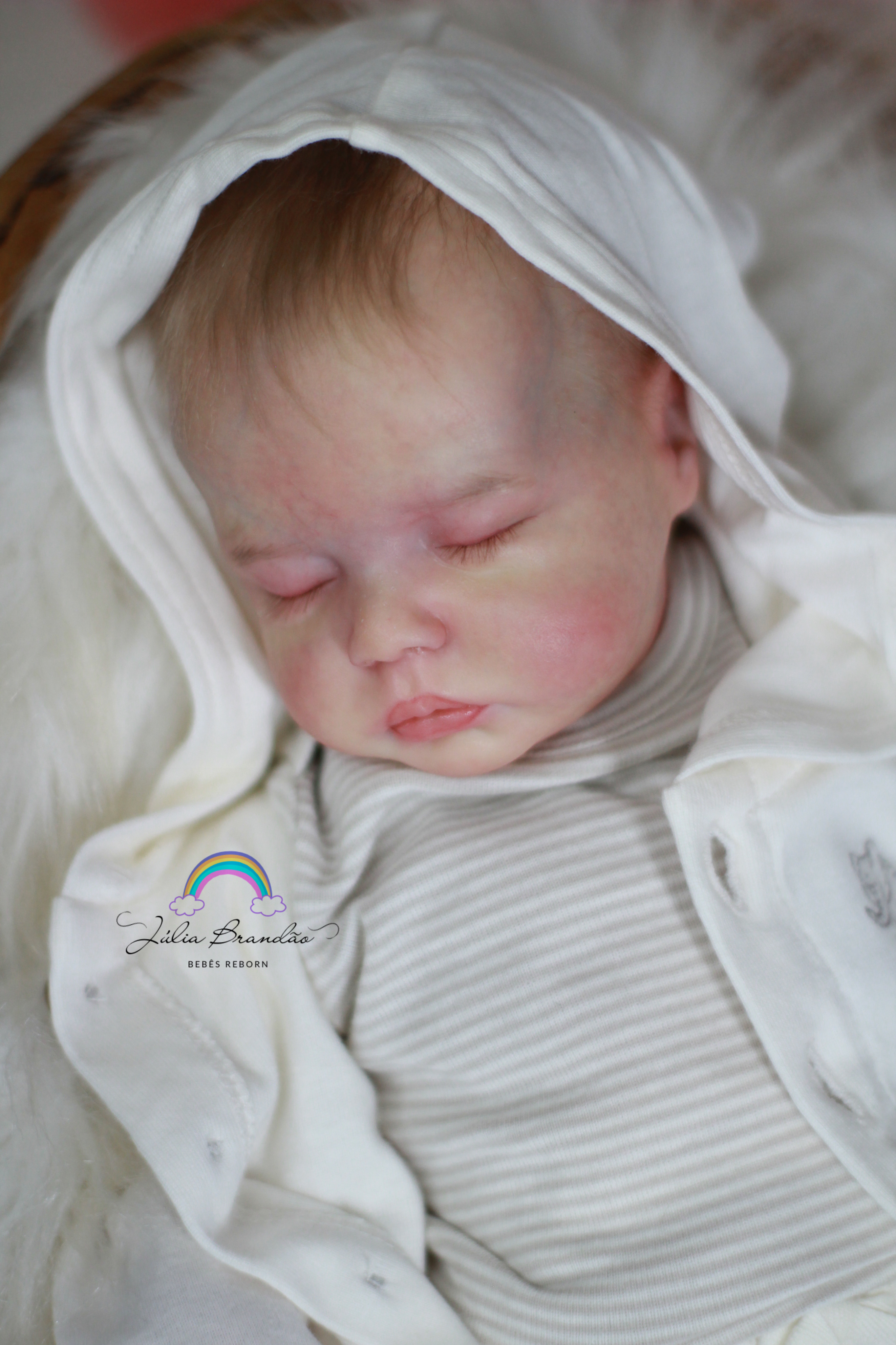 Bebê Reborn Kit Delilah menino vista 2